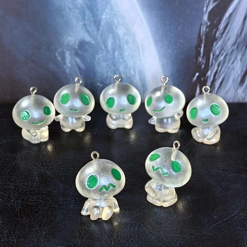 Resin Art Store - 7 ciondoli in resina a forma