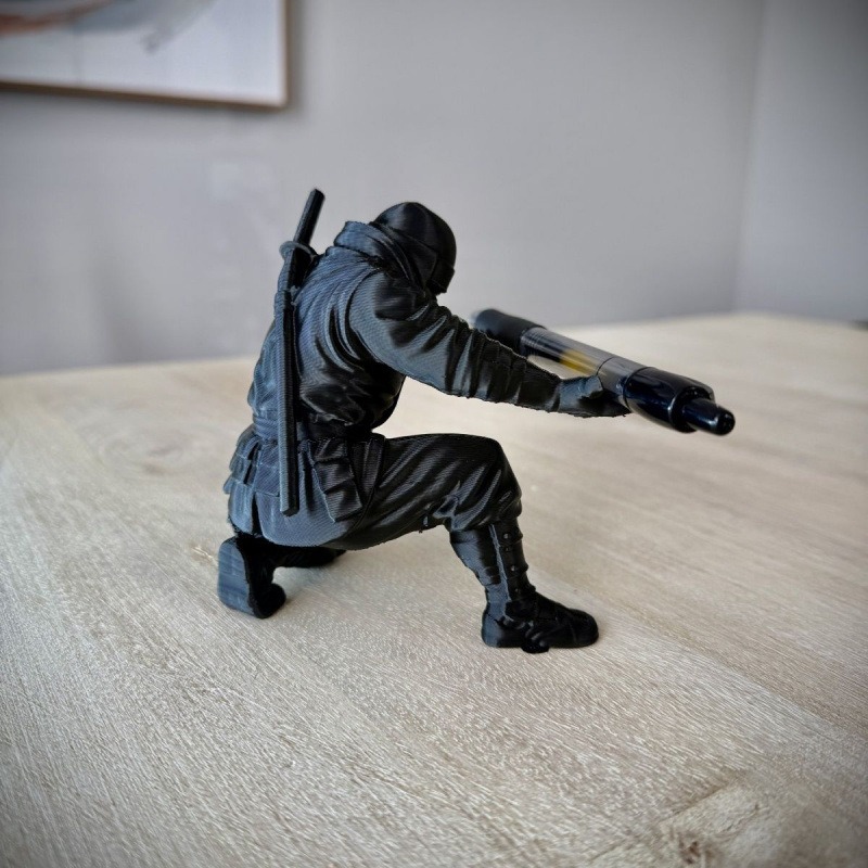 Portapenne a Forma di Ninja St - Resin Art Pen recensione e prezzo